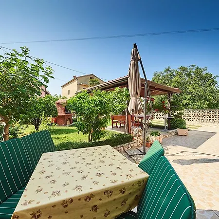Apartment Erika Umag Exterior photo